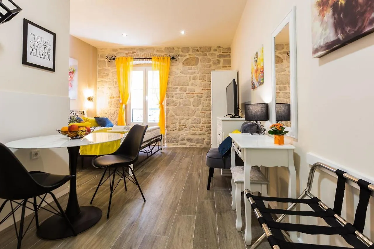 Apartment Angie Central Rooms Zadar