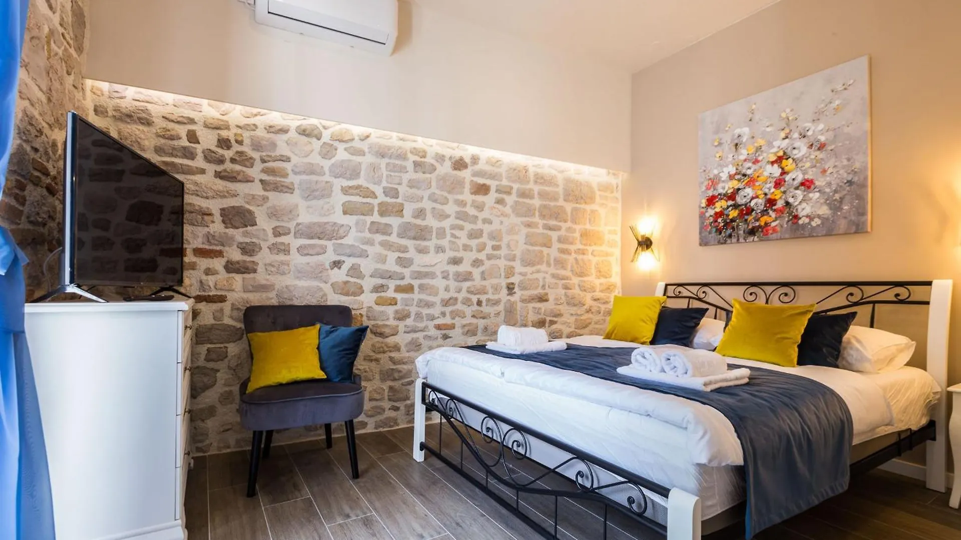 Angie Central Rooms Zadar Apartment